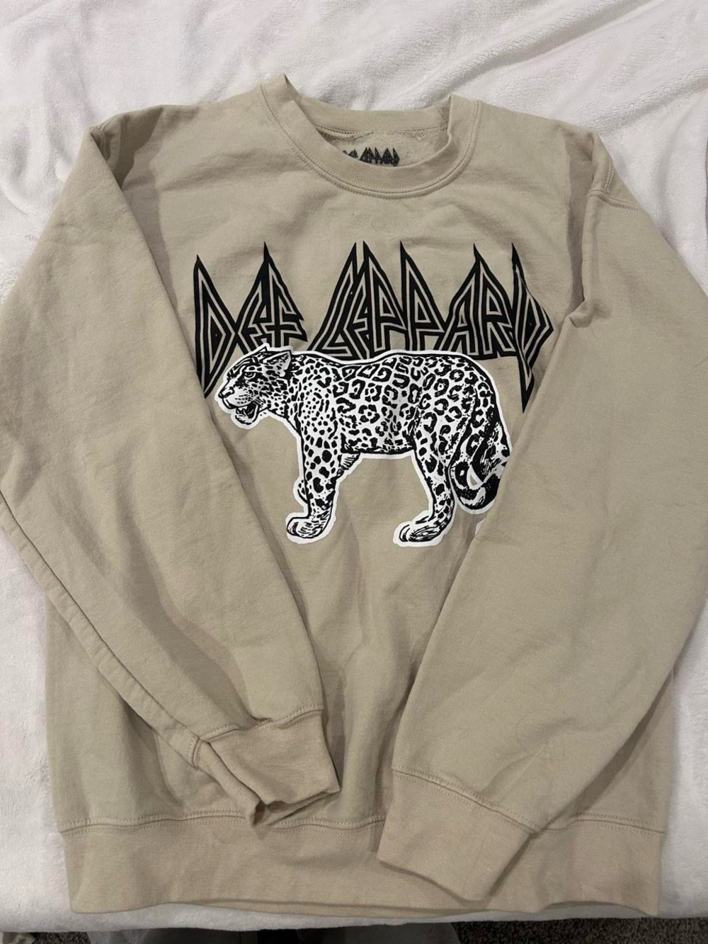Def Leppard Beige Crewneck Sweatshirt